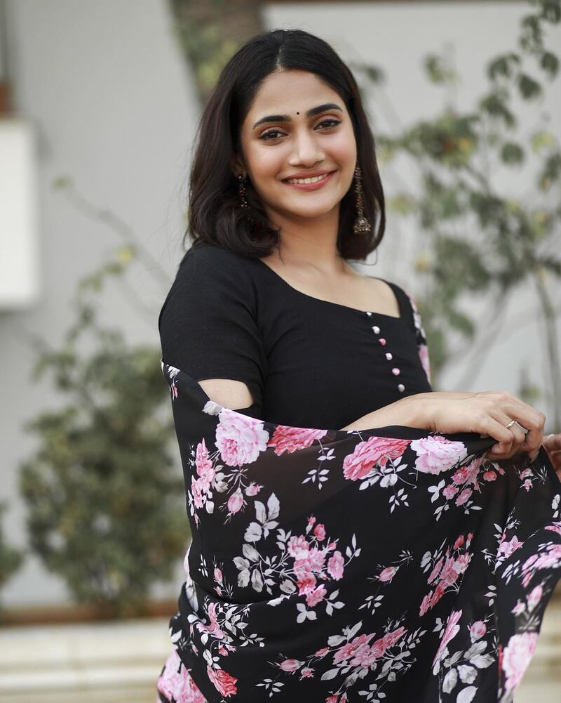 Losliya mariya new clicks