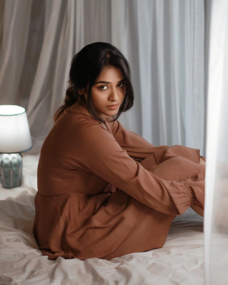 Indhuja tamil new clicks