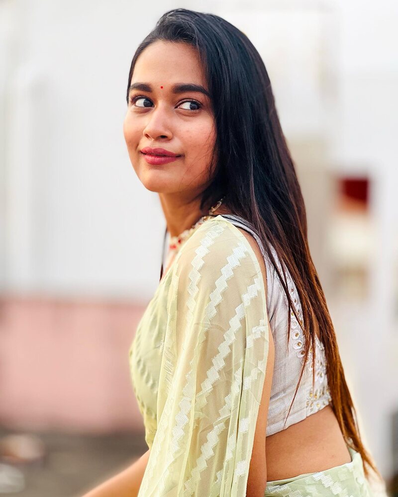 Kaavya arivumani new clicks