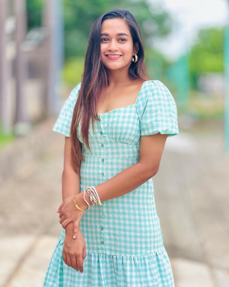 Kaavya arivumani new clicks