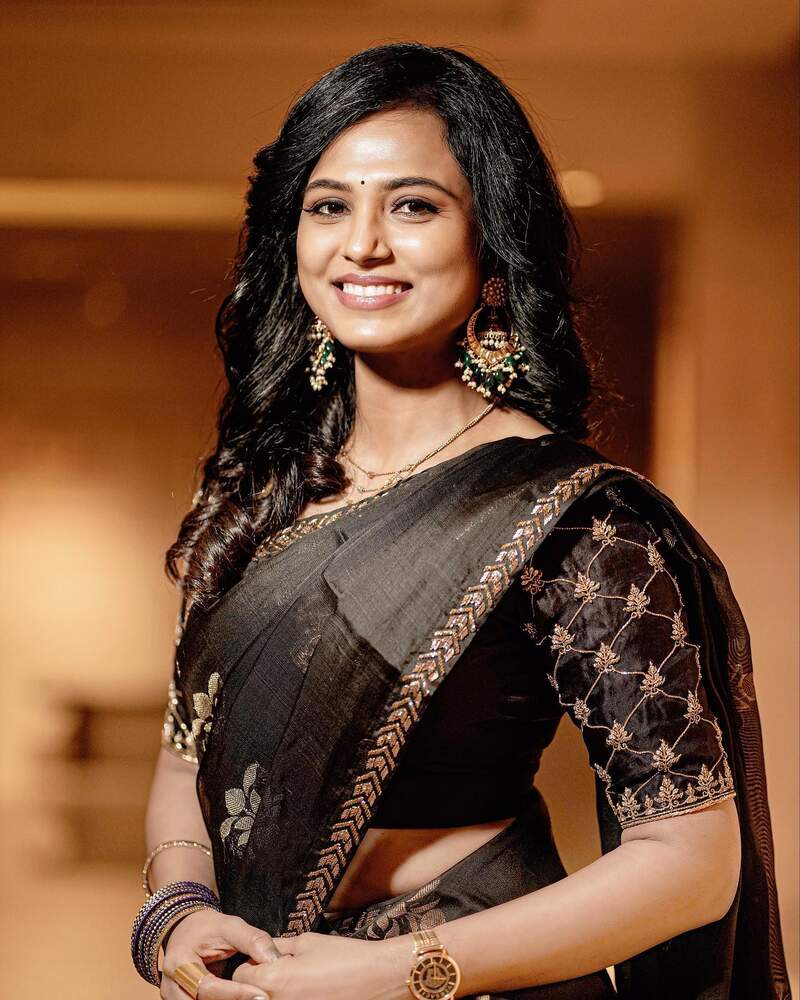 Ramya pandian new clicks