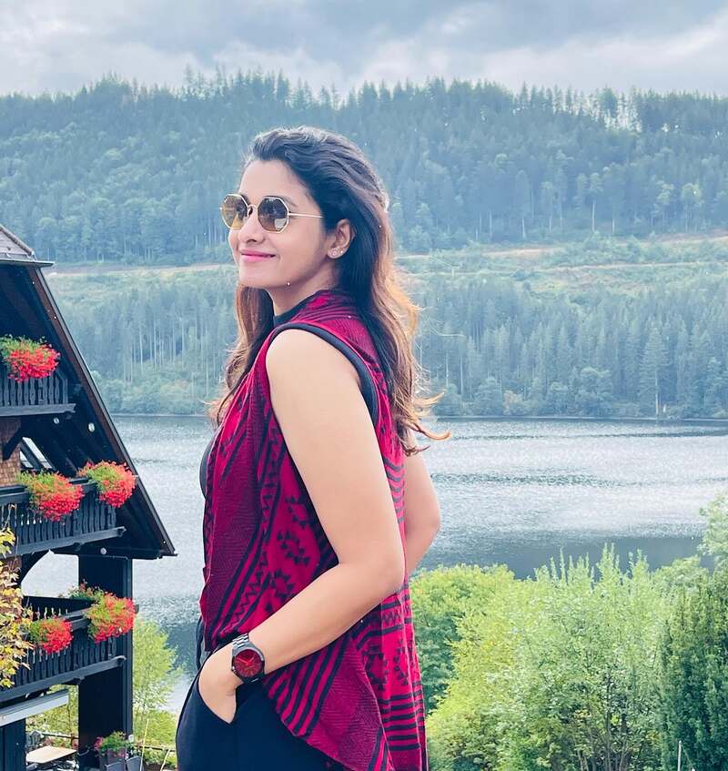 Priya bhavani new shankar clicks hot