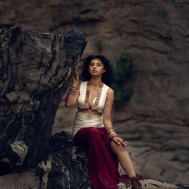 Harija tamil new eruma saani hot