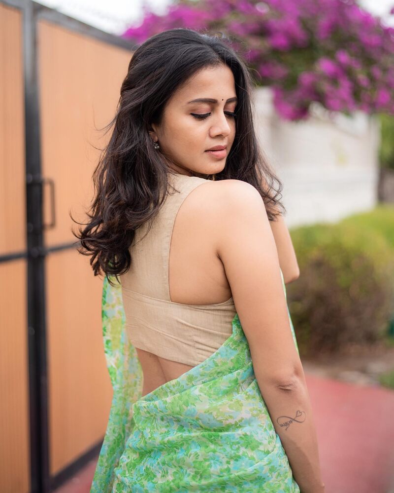 Anjana rangan new saree hot clicks