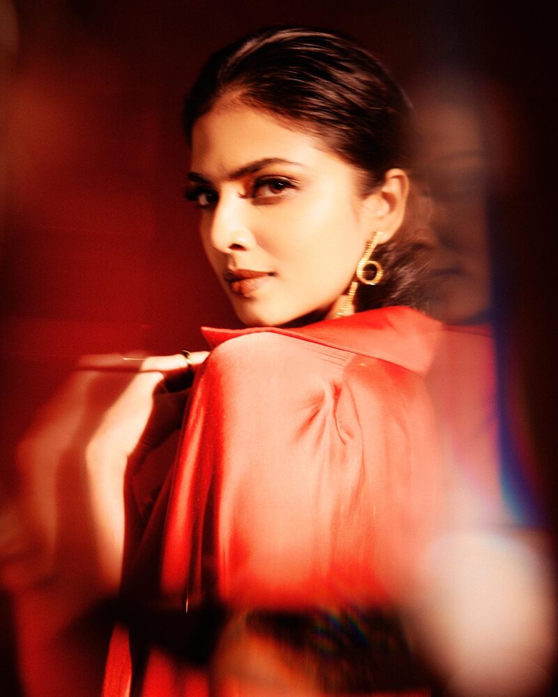 Malavika mohanan new hot clicks model