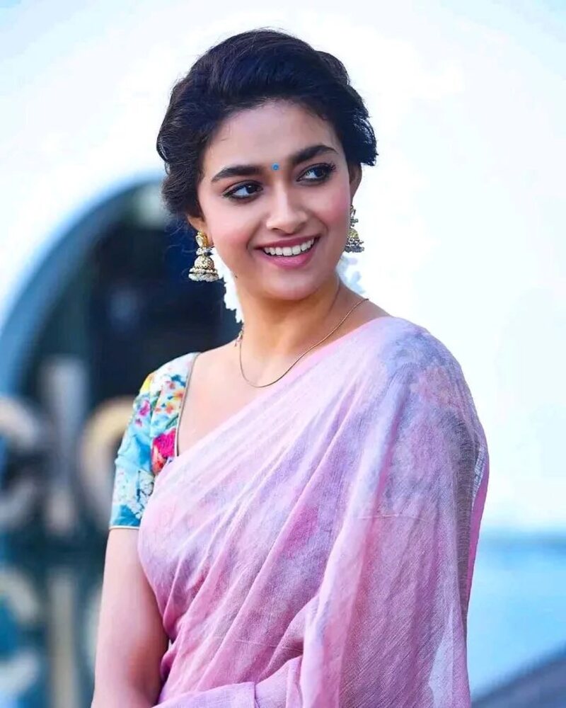 Keerthy suresh new cool tshirt top