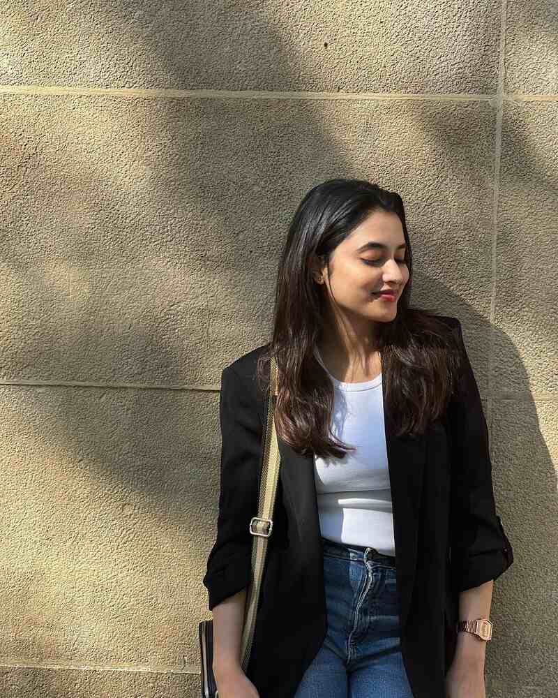 Priyanka mohan new hot forighn clicks