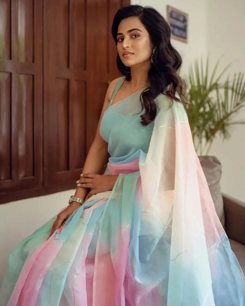 Ramya pandian new saree hot clicks