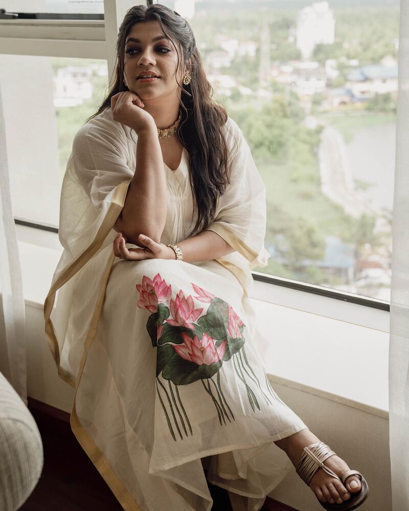 Aparna balamurali new hot clicks viral