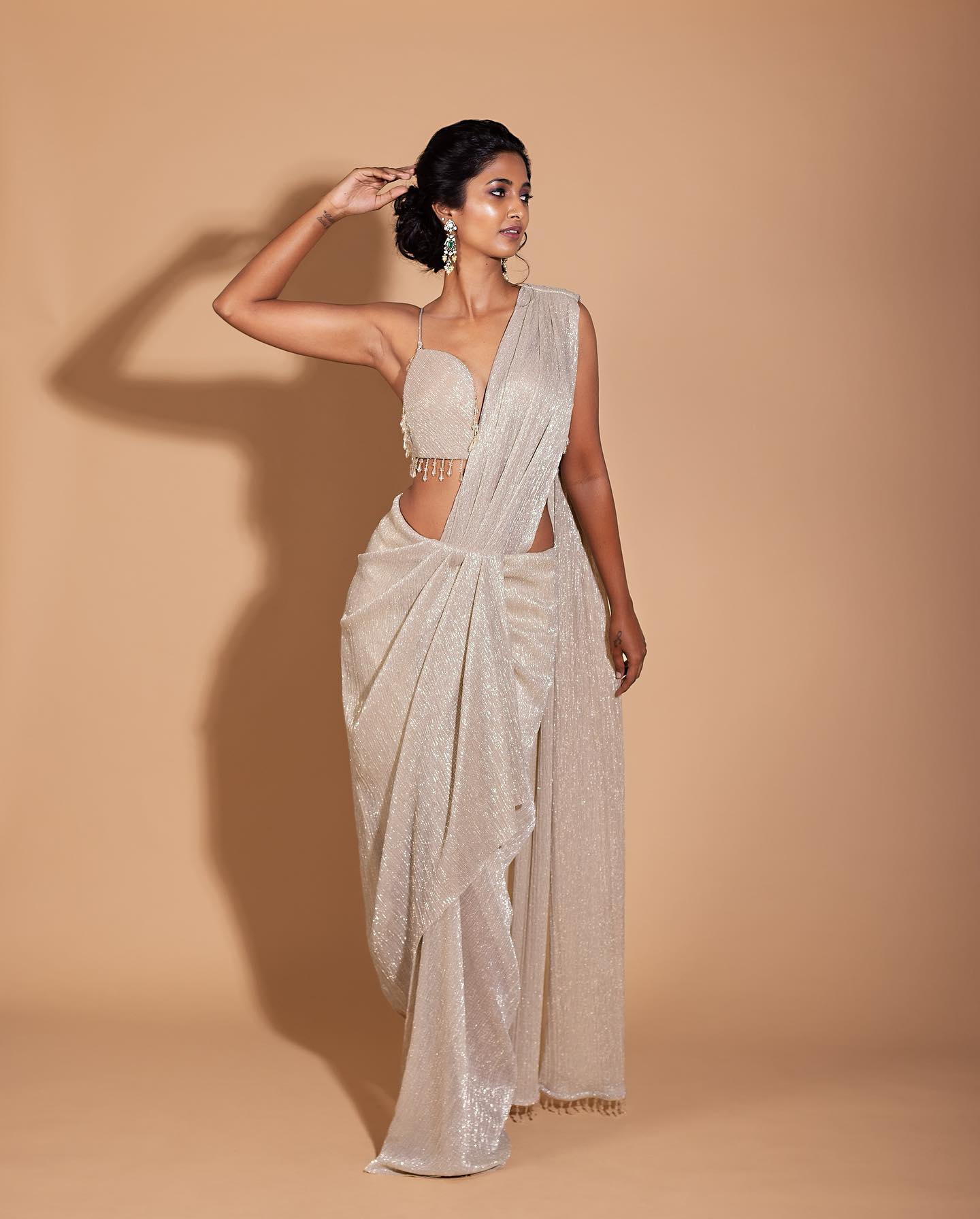 Keerthi pandian new hot clicks pandian