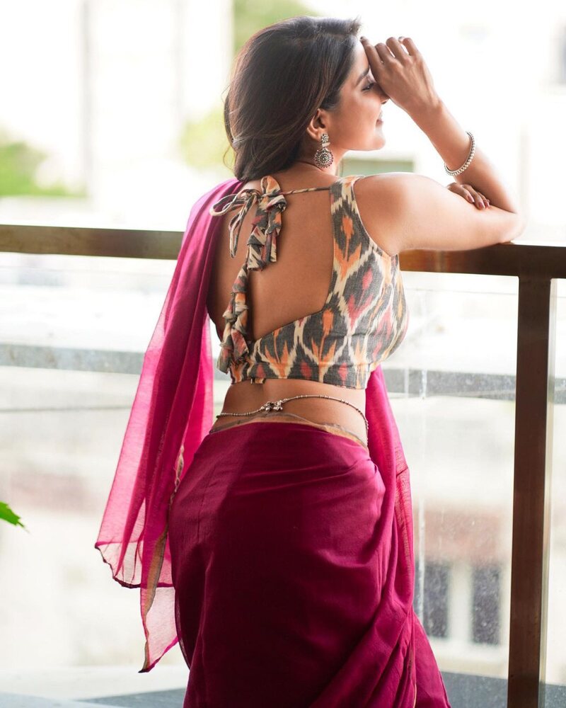 Sakshi agarwal new hot clicks viral