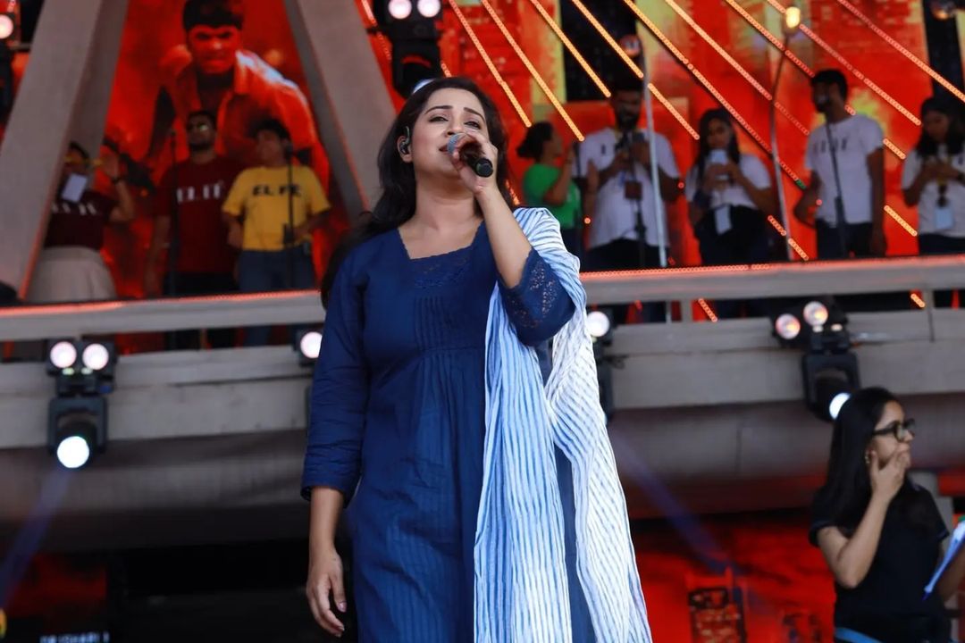 Shreya goshal photo video