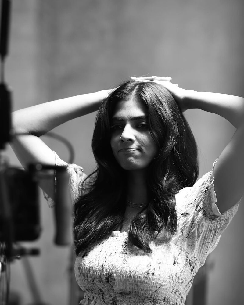 Malavika mohanan new hot shooting spot