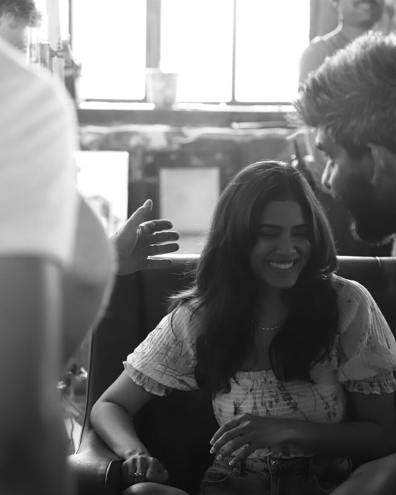 Malavika mohanan new hot shooting spot