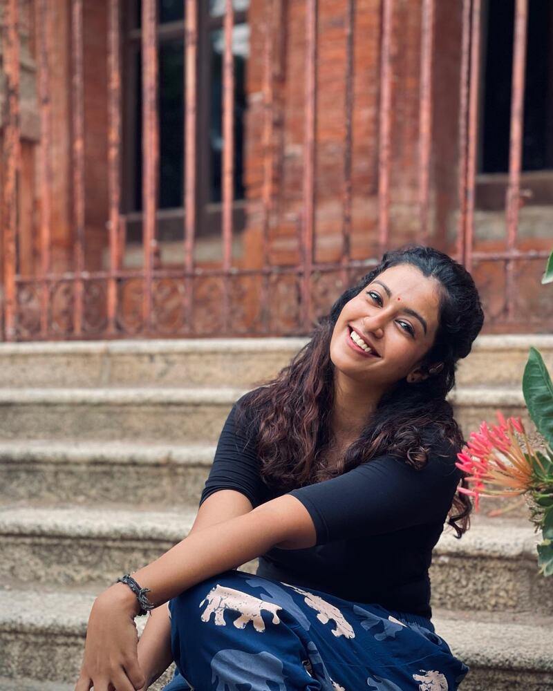 Roshni hari new priyan hot clicks