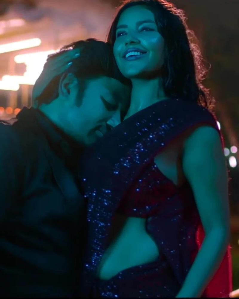Kasethan kadavulada new priya anand vedio song mirchi shiva
