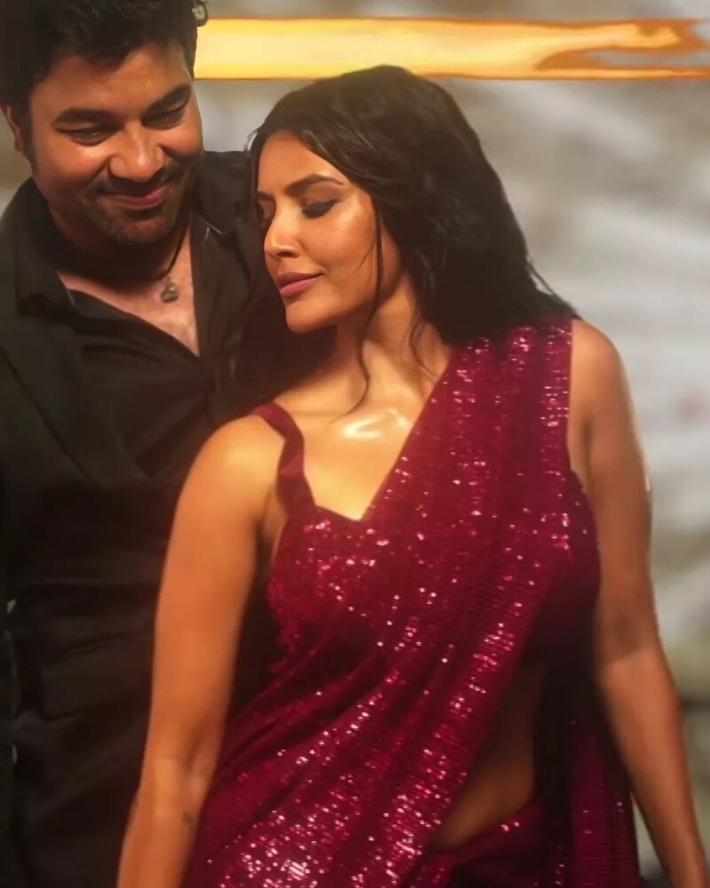 Kasethan kadavulada new priya anand vedio song mirchi shiva