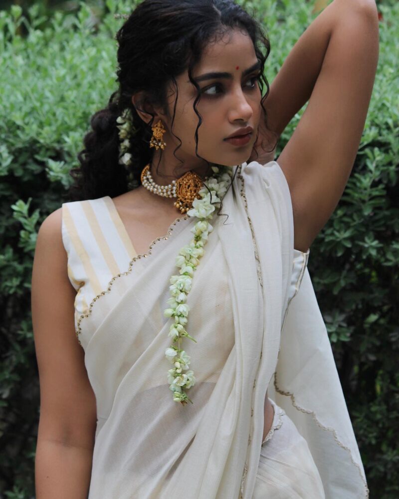 Anupama parameswaran new hot saree clicks