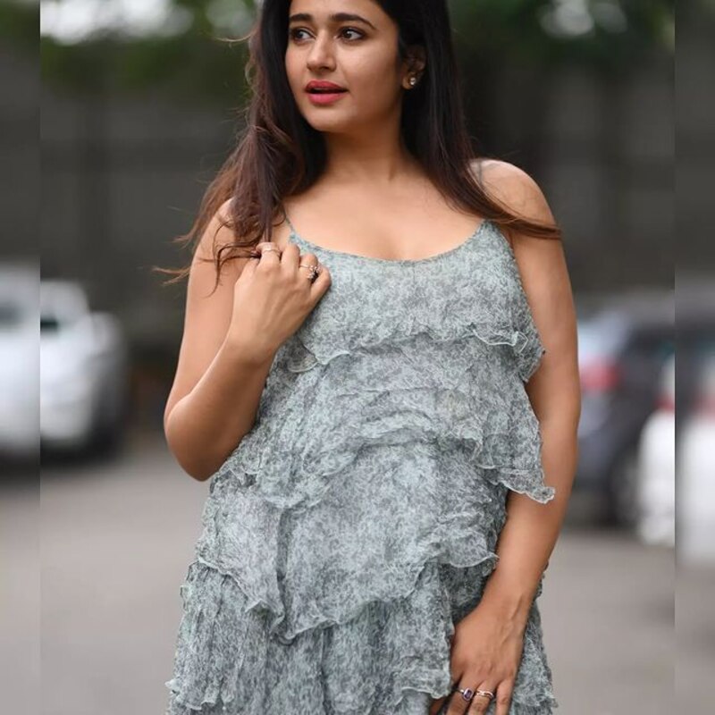 Poonam bajwa new hot make up