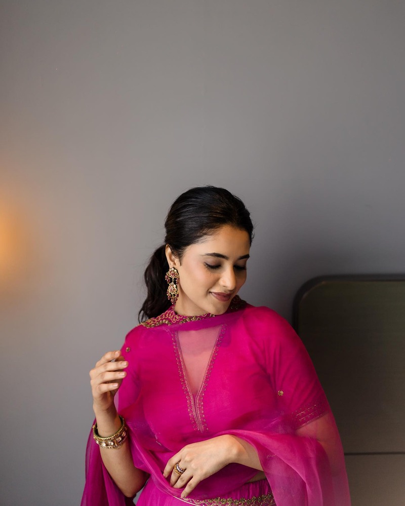 Priyanka mohan new hot recent viral