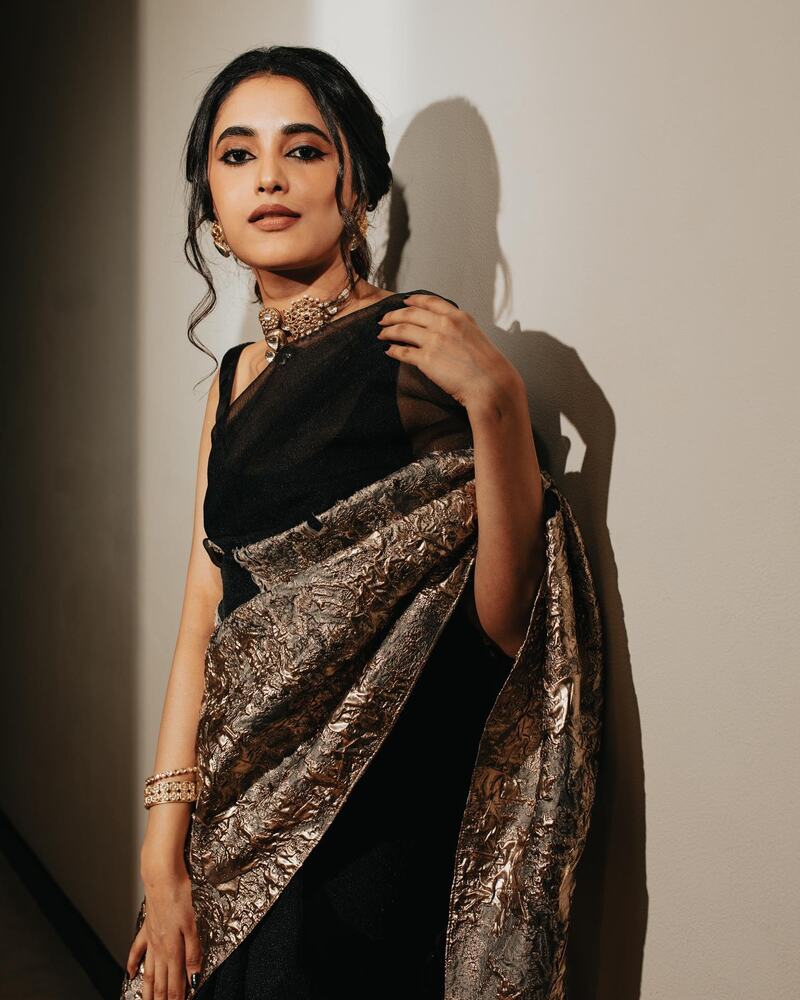 Priyanka mohan new hot in saree