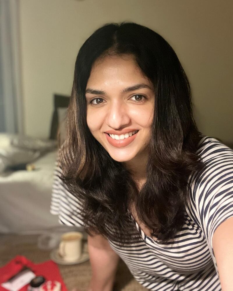 Sunainaa tamil new hot clicks tshirt