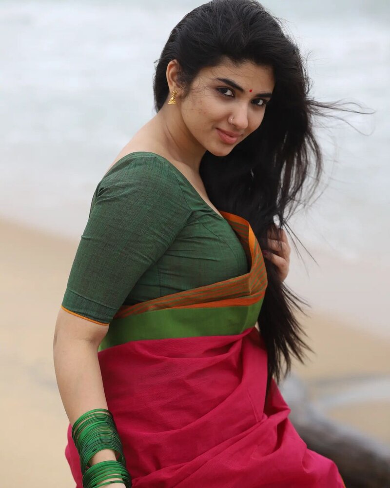 Pragya nagra new eruma saani hot