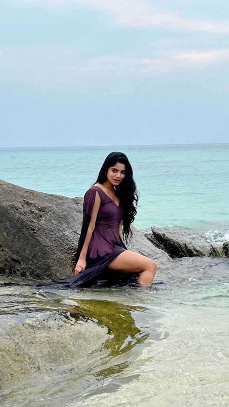 Divya bharathi new hot