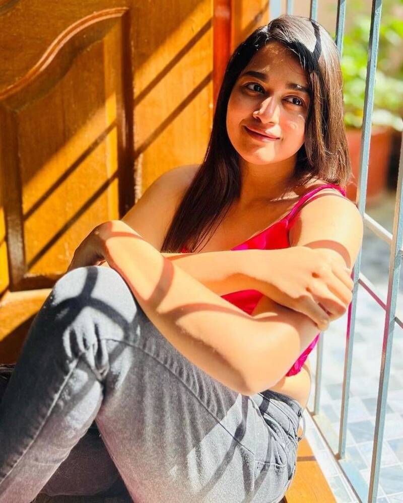 Kaavya arivumani new pandian stores mulai