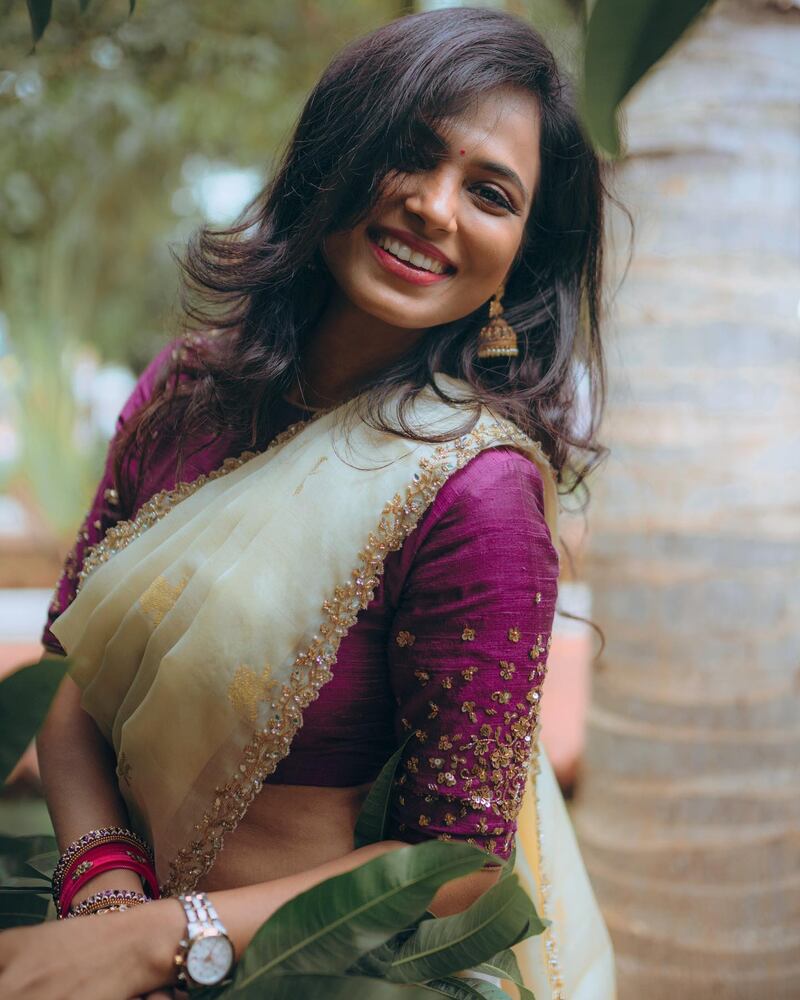 Ramya pandian new saree hot clicks