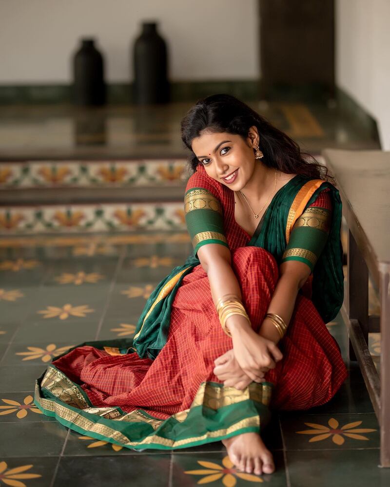 Roshni haripriyan new hot cook with comali vijaytv