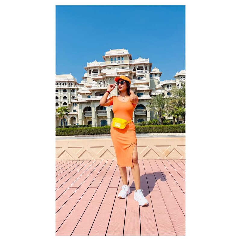 Janani ashokkumar new hot sembaruthi hot