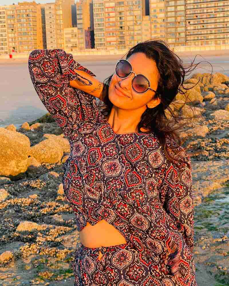 Priya bhavanishankar new hot