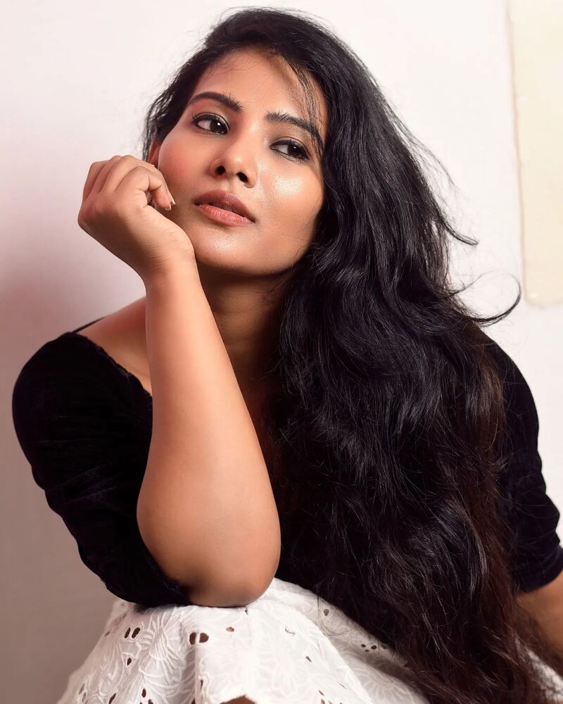 Dhivya duraisamy new hot