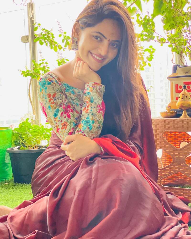 Athulya ravi new hot