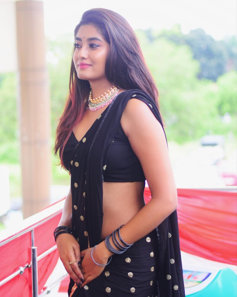 Priyanka hot new kaatrukkenna veli vijaytv