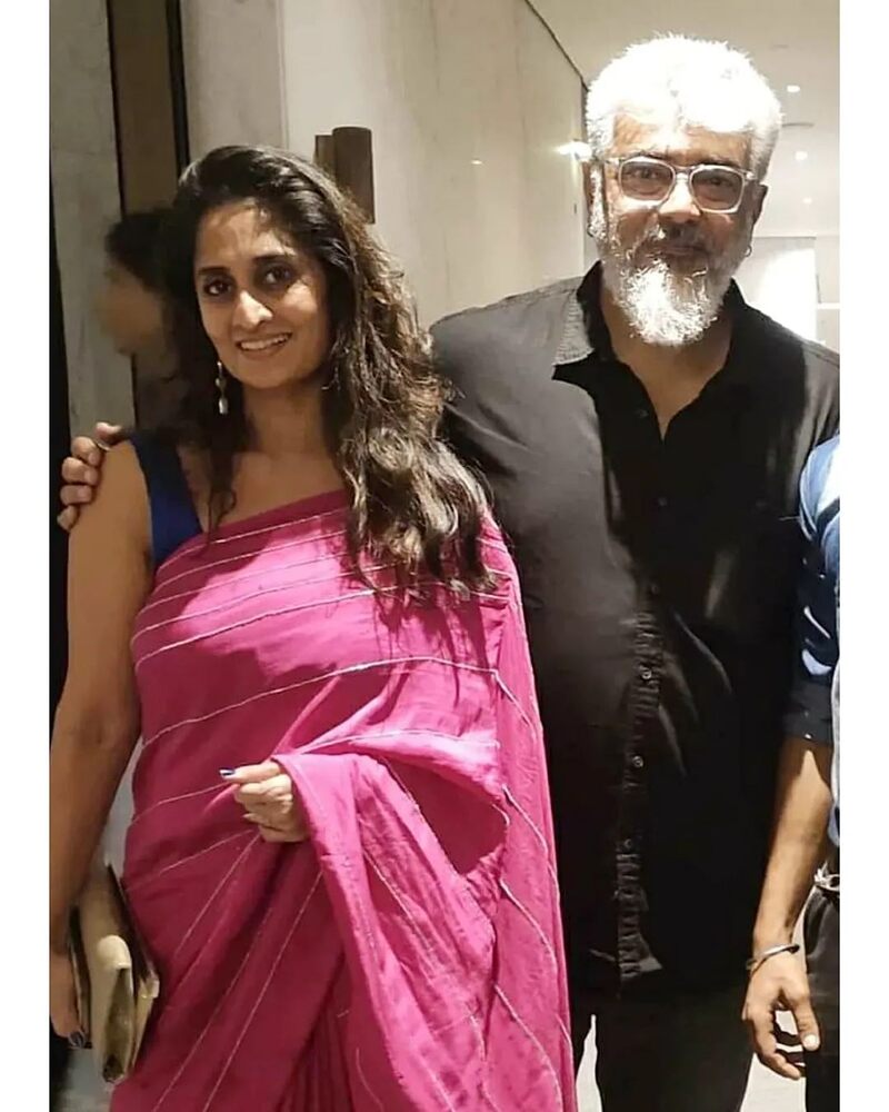 Ajith shalini romance photo