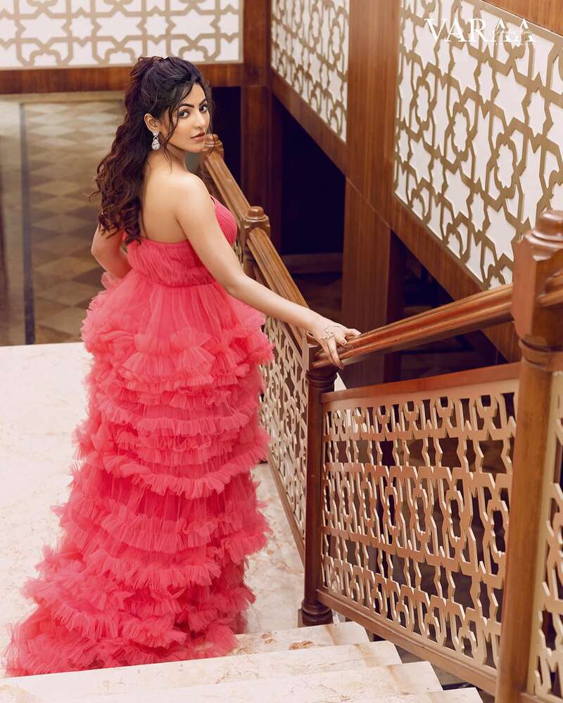 Athulya ravi new hot instagram post