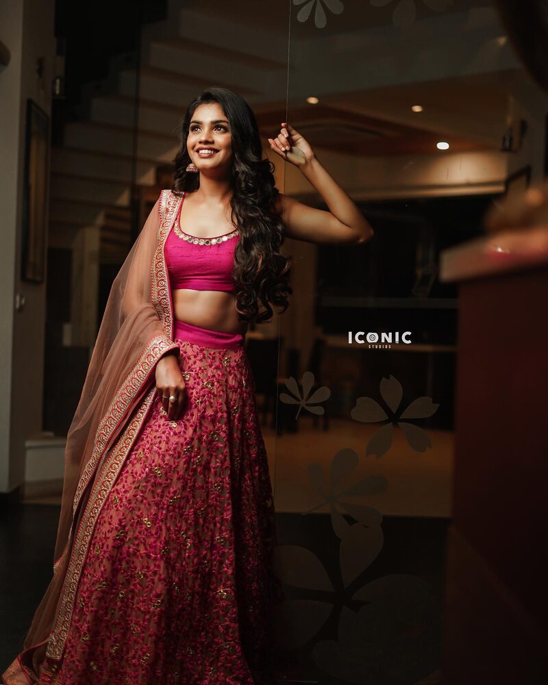 Pranika dhakshu new vijay tv hot