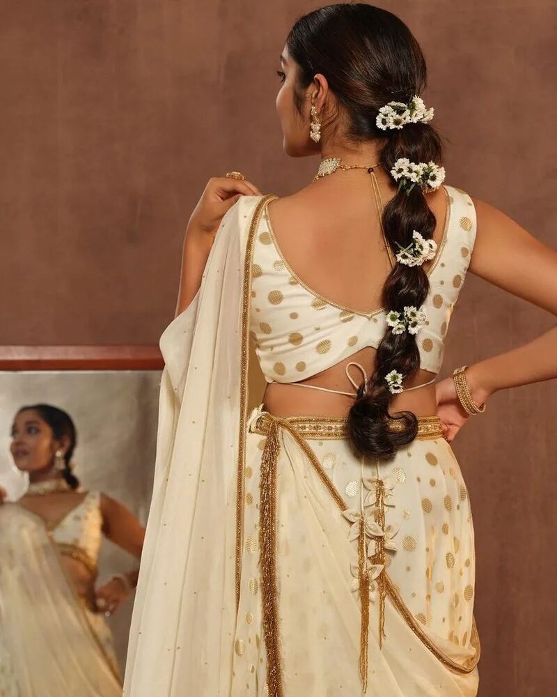 Anikha surendran new hot