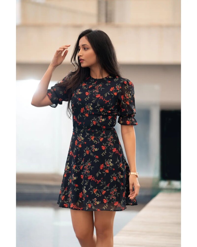 Srinidhi shetty new kgf hot clicks