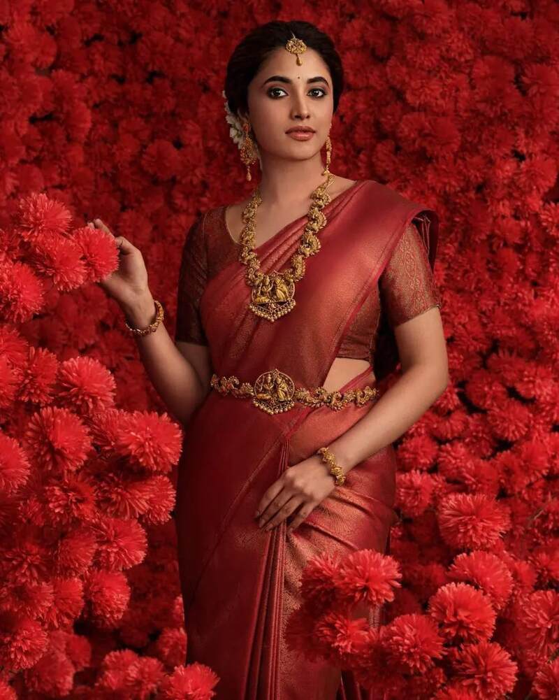 Priyanka mohan new doctor hot actress