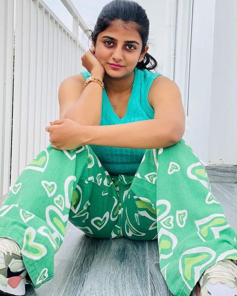 Gabriella charlton new hot vijya tv