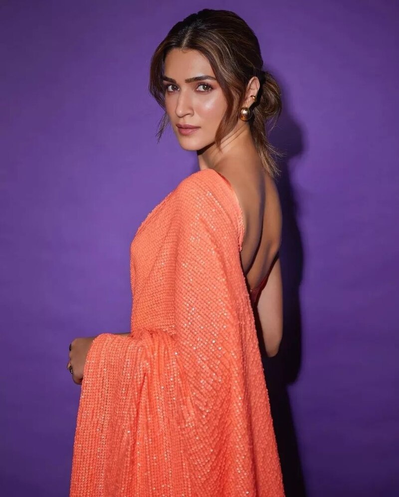 Kriti sanon new hot