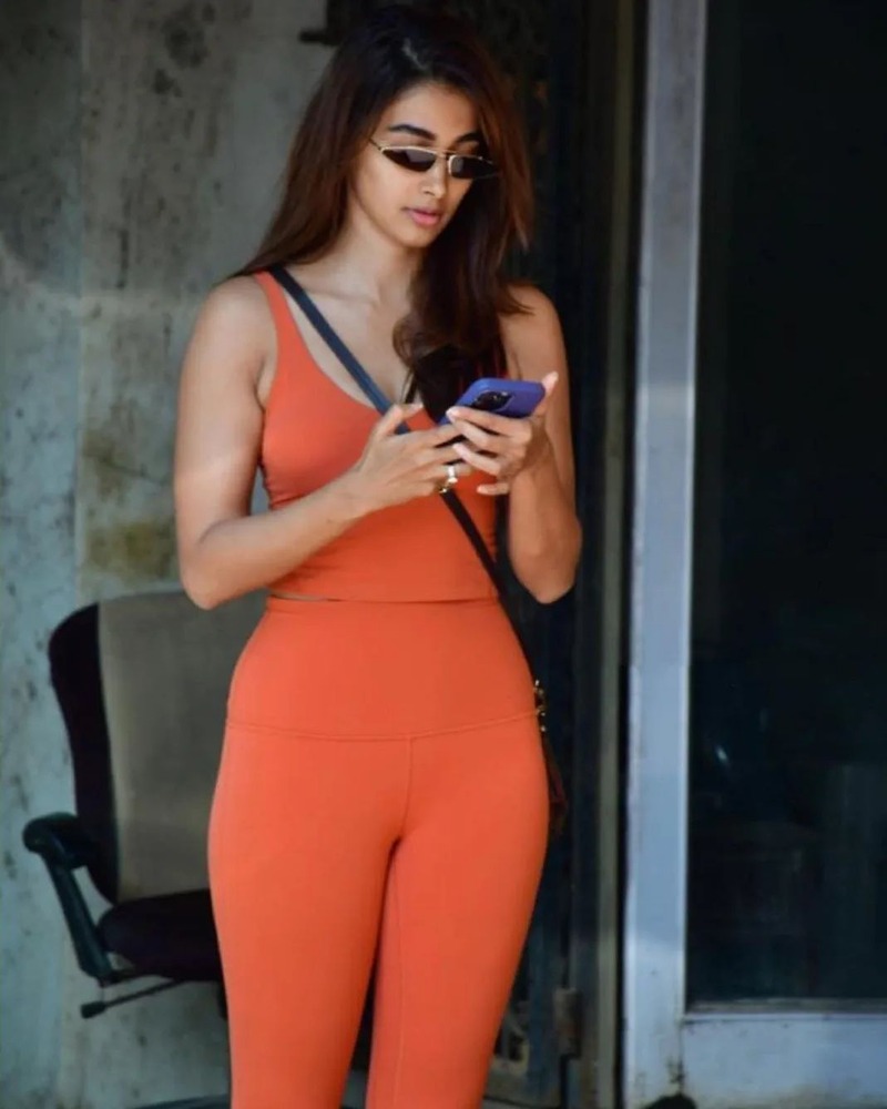 Pooja hegde new hot beast vijay