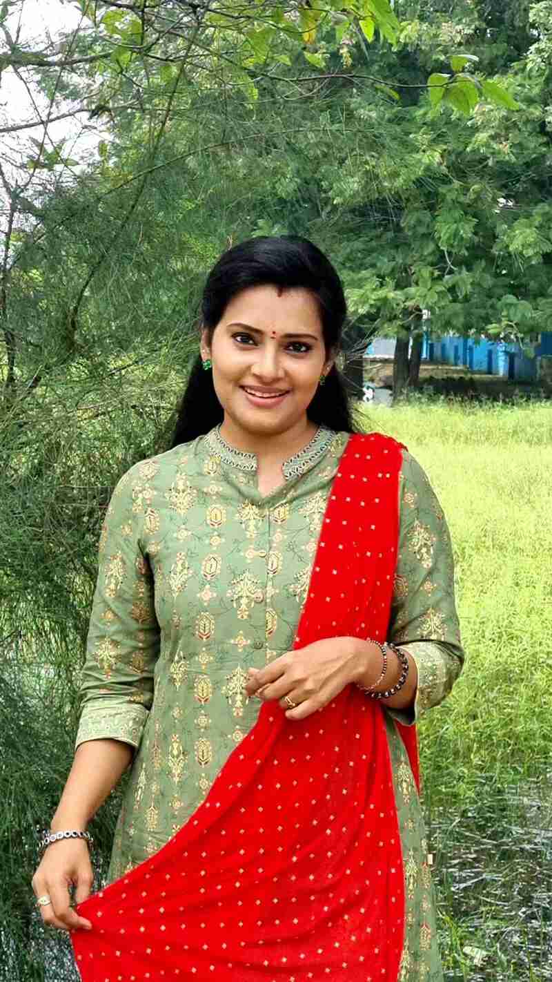 Sruthiraj thalattu new clicks