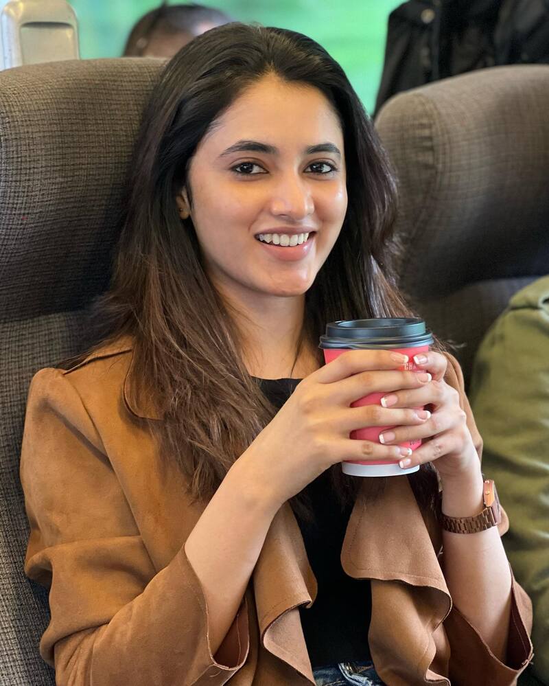 Priyanka mohan new hot flight clicks