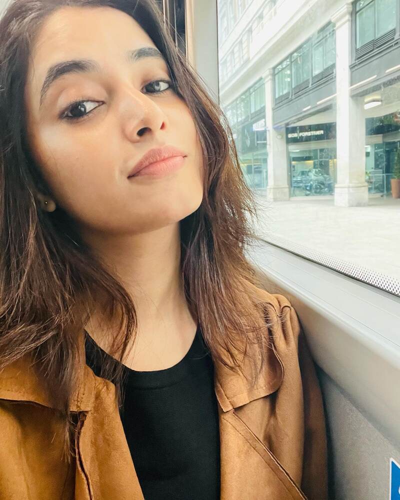 Priyanka mohan new hot flight clicks