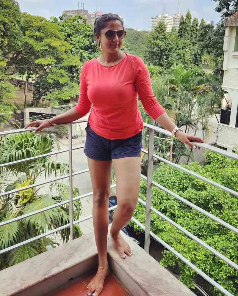 Kaniha tamil new hot