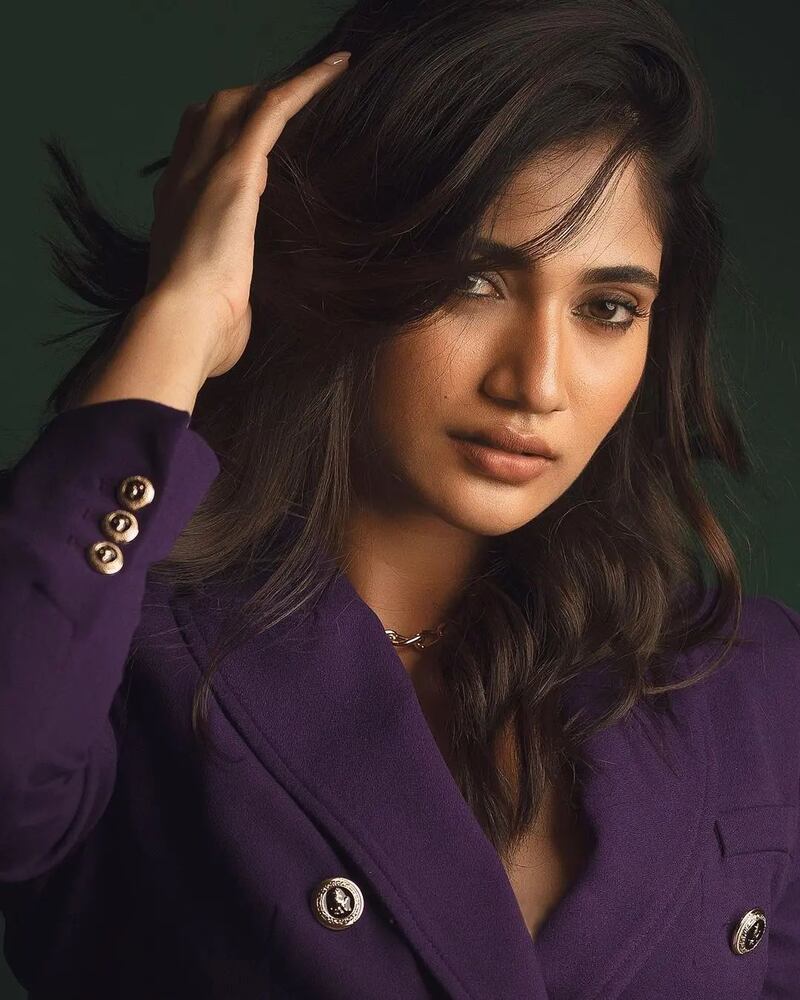 Losliya mariya new hot